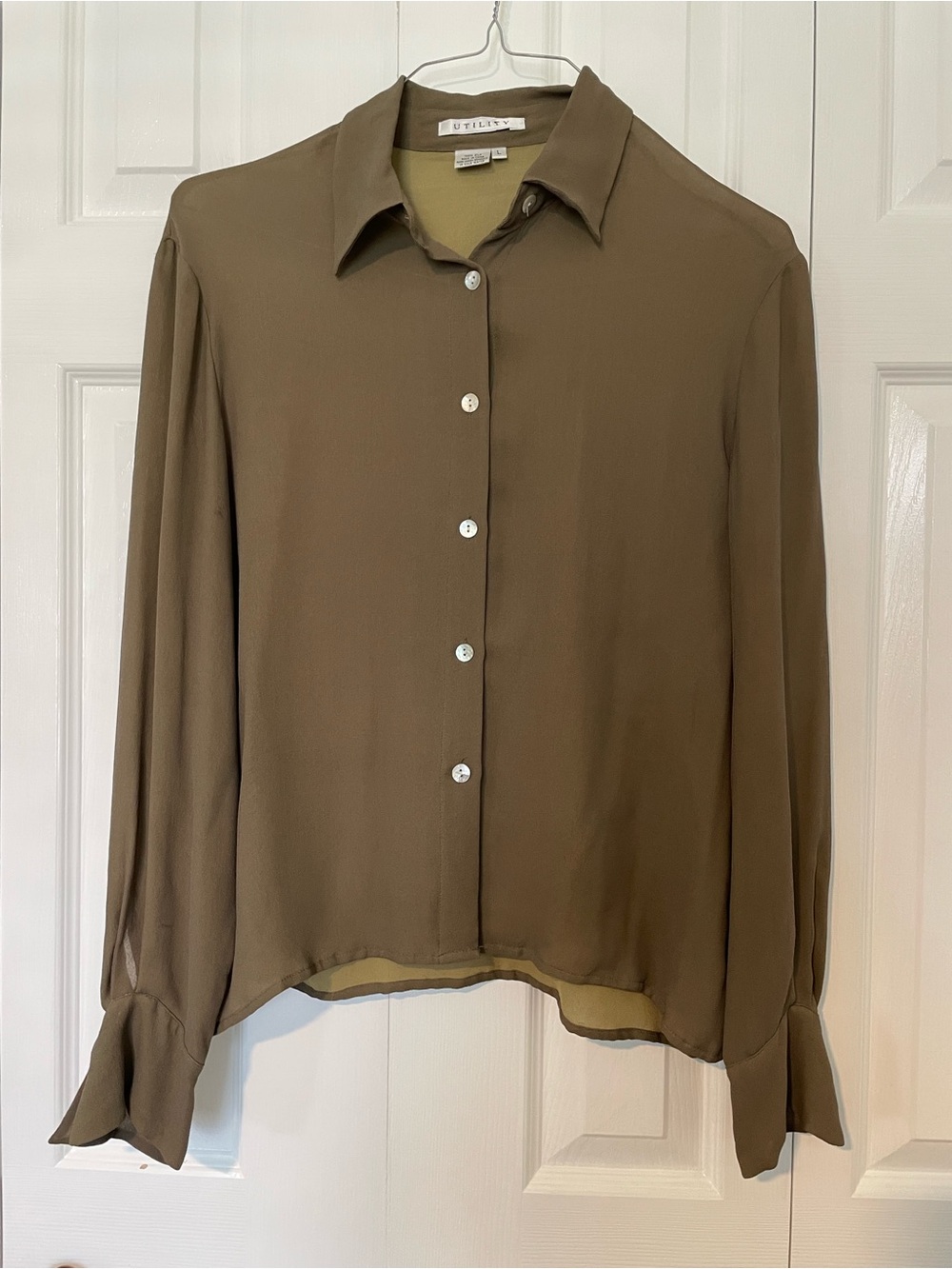 Olive Brown Button-Down Blouse - Women's Top sz L Silk classic career neutral